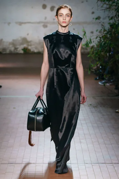 Look 34